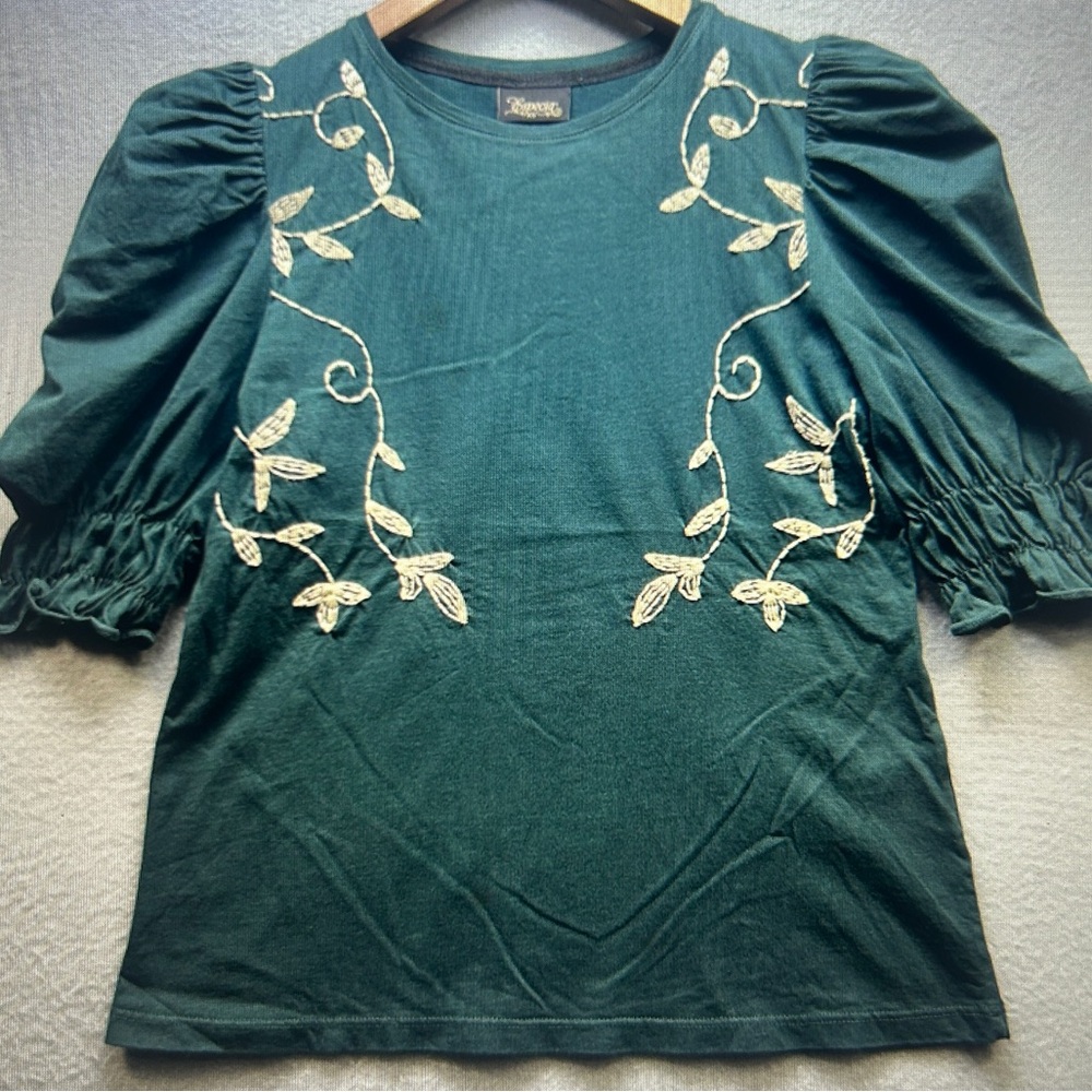 Especia Shirt Womens XS Green Embroidered Puff Sleeve Smocked Cuff Boho Top Rare